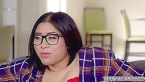 Emerald Loves In Breaks Out Her Remote Activated Vibrator