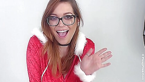 Sexy redhead milf with big tits gets a deep blowjob