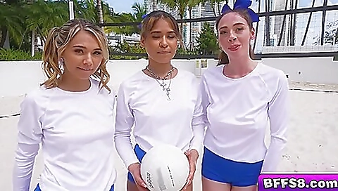 Blonde pornstar with a nice booty and a nice ass 07z