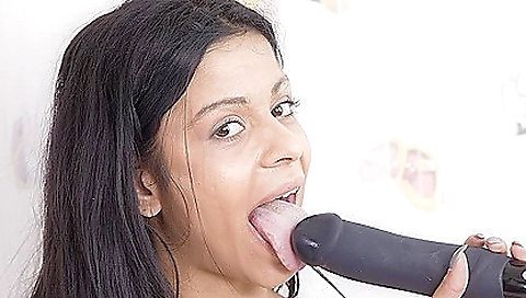 Latina porn star plays with her vibrator in vr porn