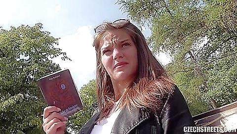 Czech amateur brunette gets a hot handjob and creampie