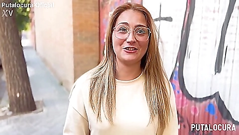 Big ass spanish babe is getting her pussy deepthroat