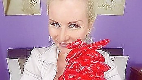 Latex fetish porn - gorgeous girl in red latex gloves