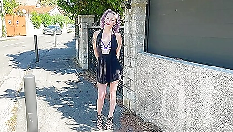 Latina bella with natural tits is always eager to please