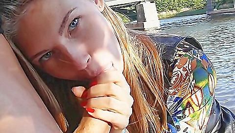 Blonde with large tits and a large ass in the streets