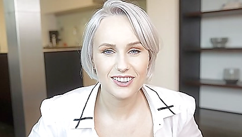 Sexy stepmom porn video with big tits and sexy body