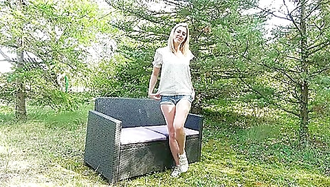 Blonde babe with a nice ass gets a huge cock blowjob