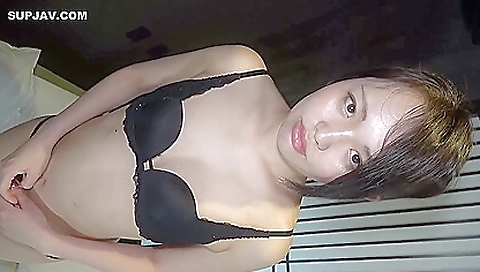 Japanese casting video of a sexy asian with a huge dildo